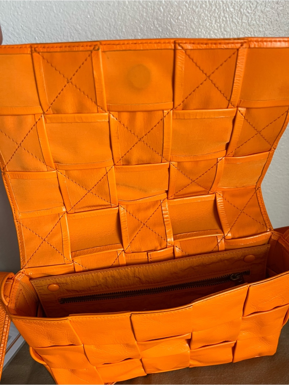 Bottega Veneta Orange Intrecciato Casette Leather Shoulder Bag - Picture 8 of 13